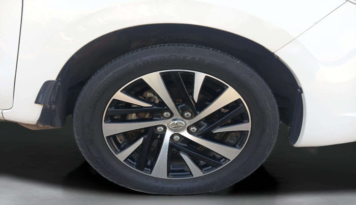 2022 Toyota Innova Crysta 2.4 ZX AT 7 STR, Diesel, Automatic, 1,34,428 km, Right Front Wheel