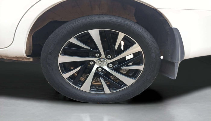 2022 Toyota Innova Crysta 2.4 ZX AT 7 STR, Diesel, Automatic, 1,34,428 km, Left Rear Wheel