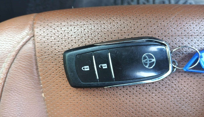 2022 Toyota Innova Crysta 2.4 ZX AT 7 STR, Diesel, Automatic, 1,34,428 km, Key Close Up