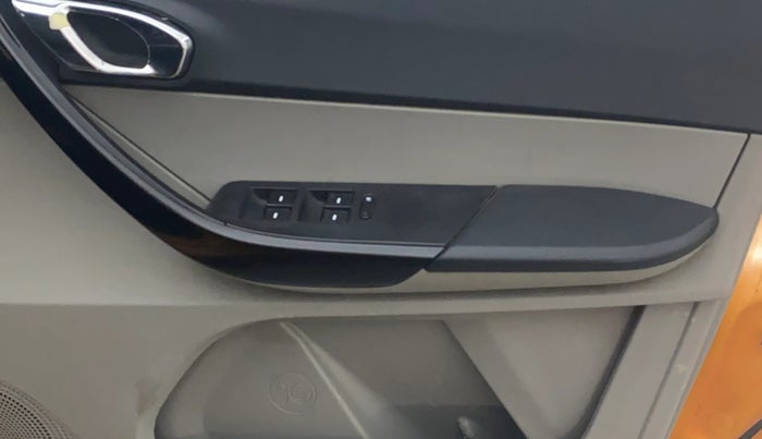 2016 Tata Tiago XZ PETROL, Petrol, Manual, 42,530 km, Driver Side Door Panels Control