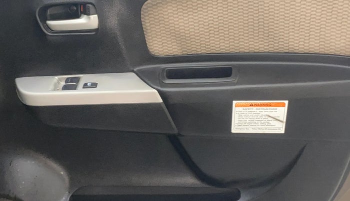 2018 Maruti Wagon R 1.0 LXI CNG, CNG, Manual, 1,26,735 km, Driver Side Door Panels Control