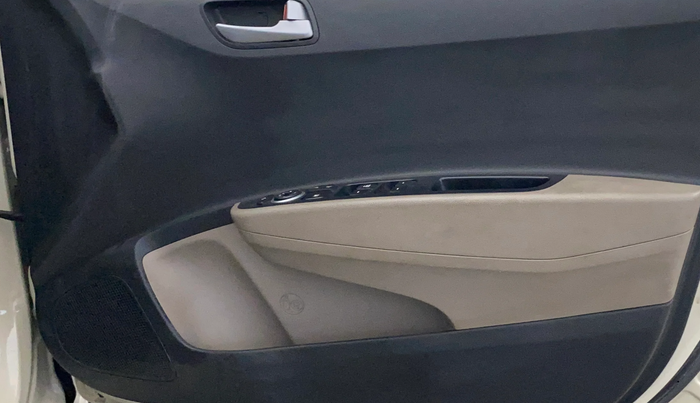 2014 Hyundai Grand i10 SPORTZ 1.2 KAPPA VTVT, Petrol, Manual, 17,274 km, Driver Side Door Panels Control