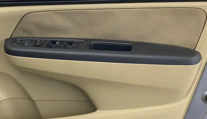 2018 Honda Amaze 1.2L I-VTEC V CVT, Petrol, Automatic, 24,489 km, Driver Side Door Panels Control