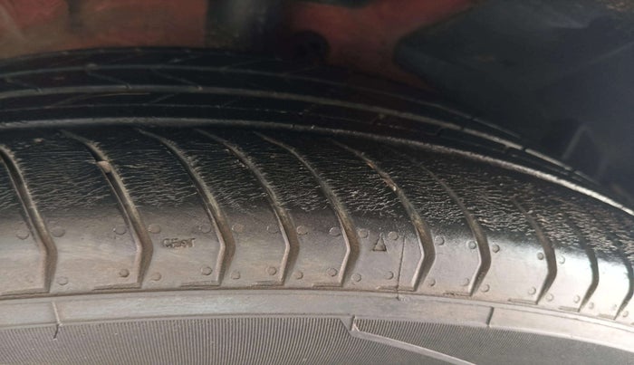 2024 MG HECTOR SAVVY PRO 1.5 TURBO CVT PETROL, Petrol, Automatic, 15,213 km, Left Rear Tyre Tread