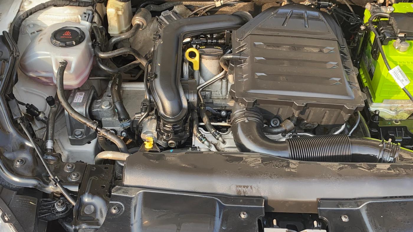 2022 Volkswagen VIRTUS TOPLINE TSI 1.0 AT, Petrol, Automatic, 67,723 km, Engine View - Right