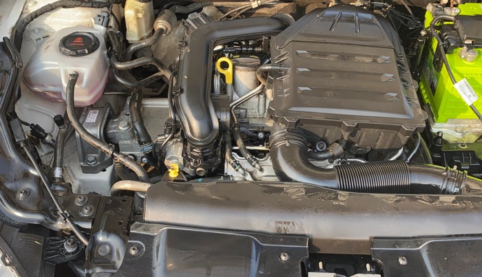 2022 Volkswagen VIRTUS TOPLINE TSI 1.0 AT, Petrol, Automatic, 67,723 km, Engine View - Right