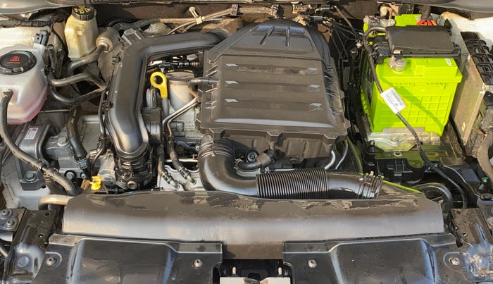 2022 Volkswagen VIRTUS TOPLINE TSI 1.0 AT, Petrol, Automatic, 67,723 km, Engine View