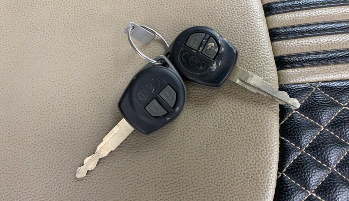 2023 Maruti Dzire VXI, Petrol, Manual, 31,836 km, Key Close Up