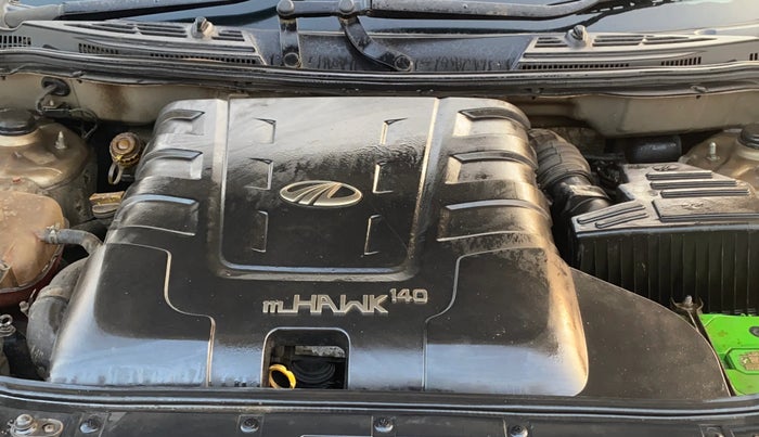 2017 Mahindra XUV500 W6, Diesel, Manual, 1,18,431 km, Engine View