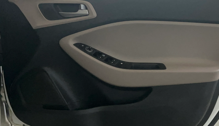 2018 Hyundai Elite i20 ASTA 1.2, Petrol, Manual, 88,615 km, Driver Side Door Panels Control