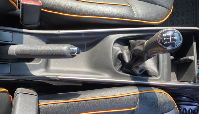 2019 Maruti Baleno DELTA PETROL 1.2, Petrol, Manual, 49,053 km, Gear Lever