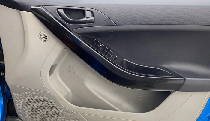 2019 Tata NEXON XM PETROL, Petrol, Manual, 64,682 km, Driver Side Door Panels Control