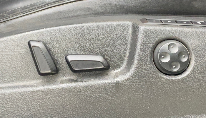 2015 Skoda Superb ELEGANCE 1.8 TSI AT, Petrol, Automatic, 57,653 km, Driver Side Adjustment Panel