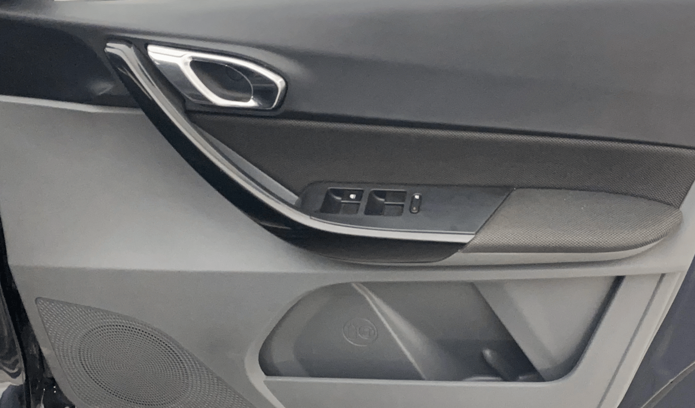 2019 Tata TIGOR XZ PLUS PETROL, Petrol, Manual, 54,267 km, Driver Side Door Panels Control