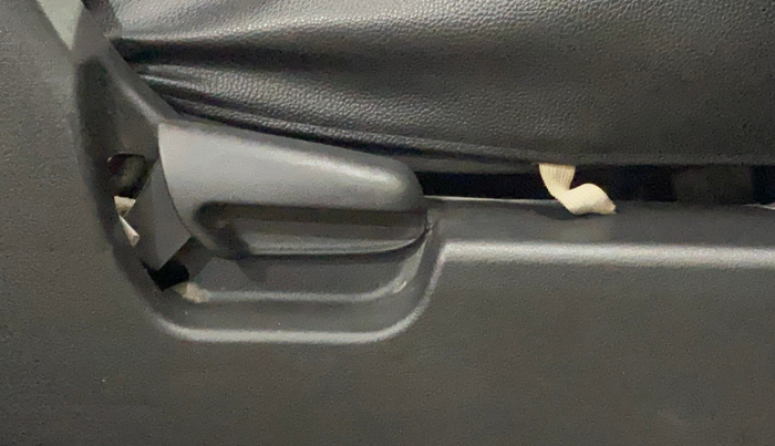 2014 Maruti Wagon R 1.0 VXI, Petrol, Manual, 71,177 km, Driver Side Adjustment Panel