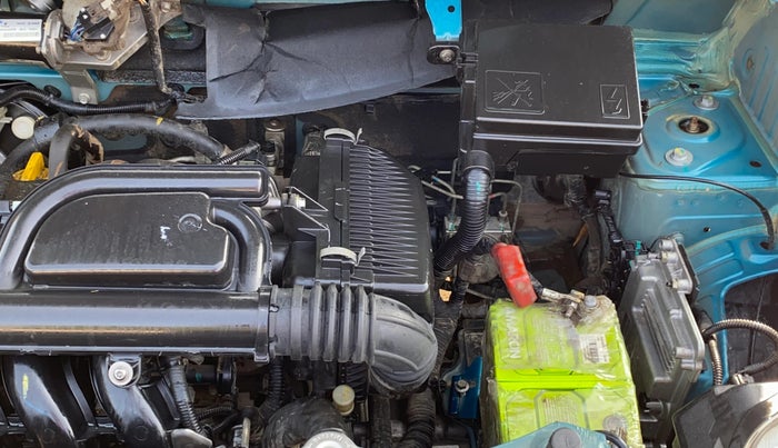 2021 Renault Kwid RXT 1.0 AMT (O), Petrol, Automatic, 88,299 km, Engine View - Left