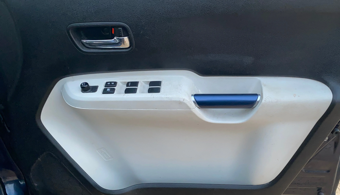 2022 Maruti IGNIS DELTA 1.2, Petrol, Manual, 37,213 km, Driver Side Door Panels Control