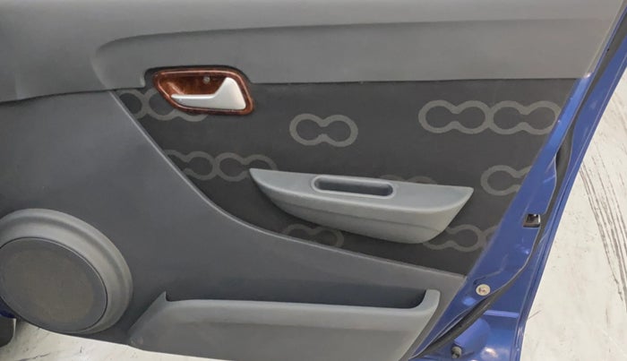 2015 Maruti Alto 800 LXI, Petrol, Manual, 22,953 km, Driver Side Door Panels Control