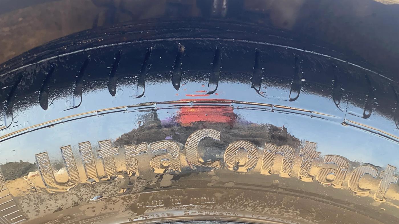 2021 Skoda Rapid AMBITION AT TSI, Petrol, Automatic, 1,06,339 km, Right Front Tyre Tread