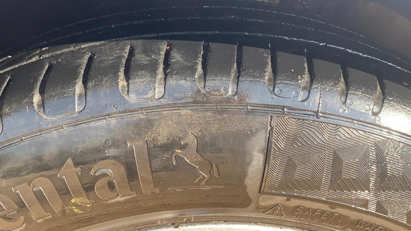 2021 Skoda Rapid AMBITION AT TSI, Petrol, Automatic, 1,06,339 km, Left Front Tyre Tread