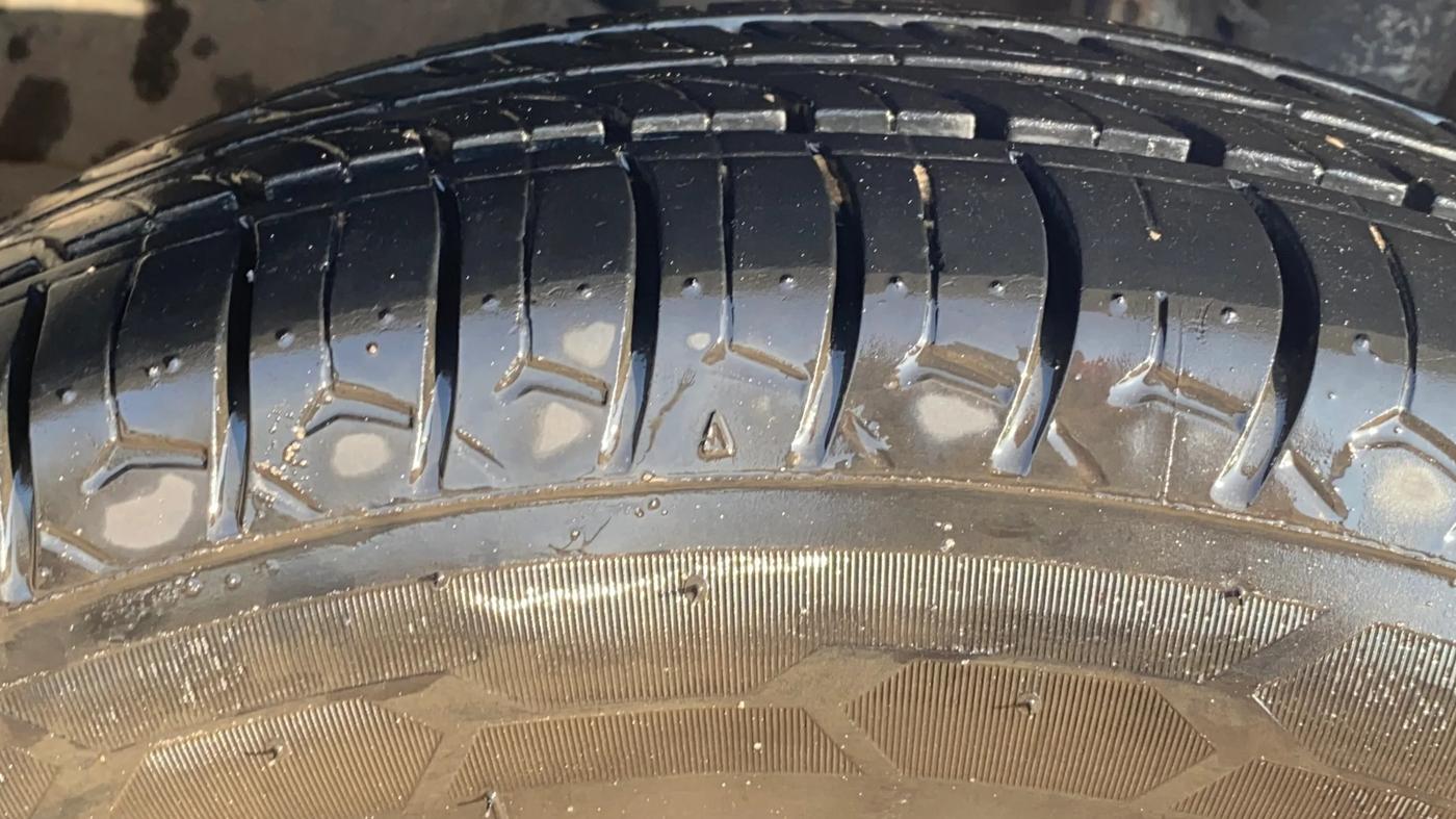 2020 Honda Amaze 1.2L I-VTEC S, CNG, Manual, 65,296 km, Left Front Tyre Tread
