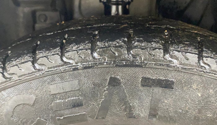 2018 Datsun Redi Go T(O) 1.0 AMT, Petrol, Automatic, 32,116 km, Left Front Tyre Tread