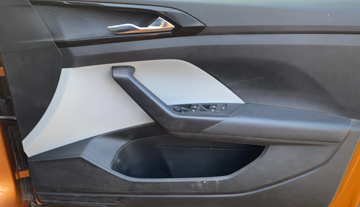 2021 Skoda KUSHAQ STYLE 1.0L TSI AT, Petrol, Automatic, 87,068 km, Driver Side Door Panels Control