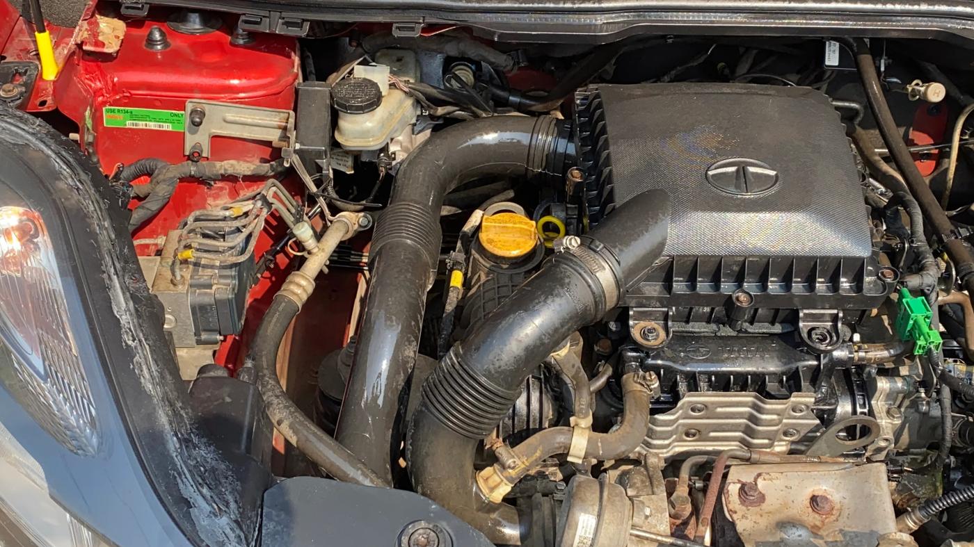 2018 Tata NEXON XM PETROL, CNG, Manual, 96,263 km, Engine View - Right