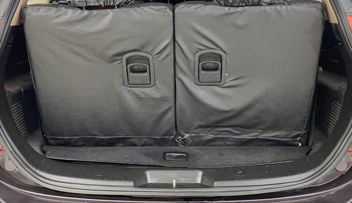 2013 Mahindra XUV500 W8, Diesel, Manual, 82,502 km, Boot Inside