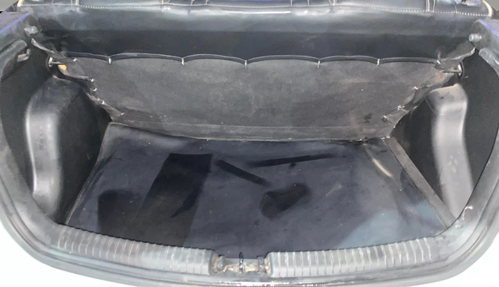 2016 Hyundai Grand i10 SPORTZ 1.2 KAPPA VTVT, Petrol, Manual, 90,804 km, Boot Inside