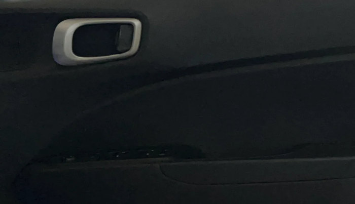 2019 Hyundai VENUE S 1.2, CNG, Manual, 58,157 km, Driver Side Door Panels Control