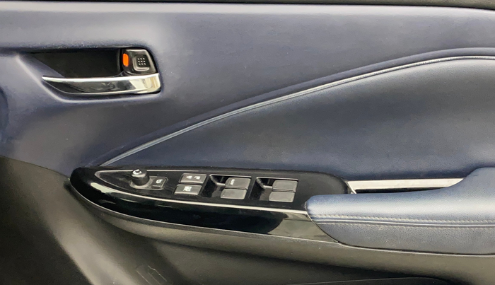 2022 Maruti Baleno ALPHA 1.2 AGS, Petrol, Automatic, 30,659 km, Driver Side Door Panels Control