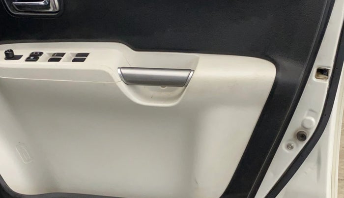 2022 Maruti IGNIS DELTA 1.2, Petrol, Manual, 68,812 km, Driver Side Door Panels Control