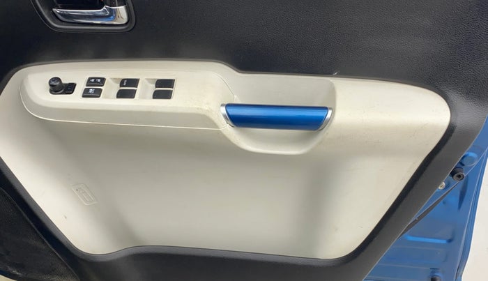 2018 Maruti IGNIS ALPHA 1.2 AMT, Petrol, Automatic, 75,067 km, Driver Side Door Panels Control