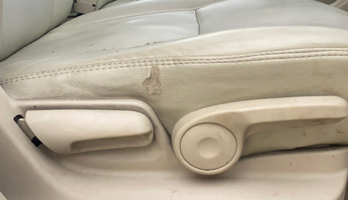 2017 Maruti Ertiga ZDI + SHVS, Diesel, Manual, 68,376 km, Driver Side Adjustment Panel