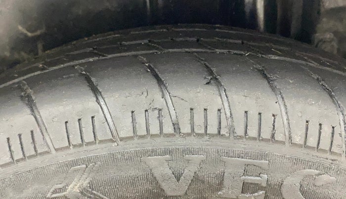 2017 Maruti Ertiga ZDI + SHVS, Diesel, Manual, 68,376 km, Left Rear Tyre Tread