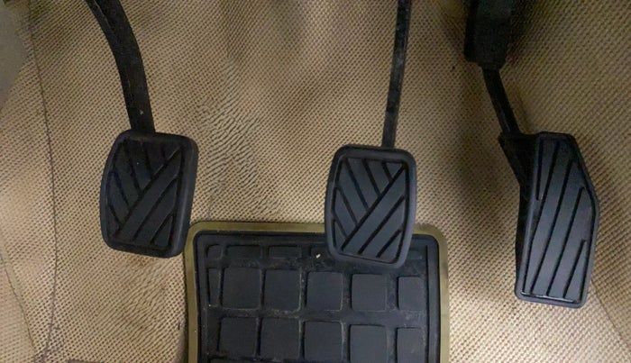 2021 Maruti Ertiga ZXI+ SHVS, Petrol, Manual, 21,258 km, Pedals