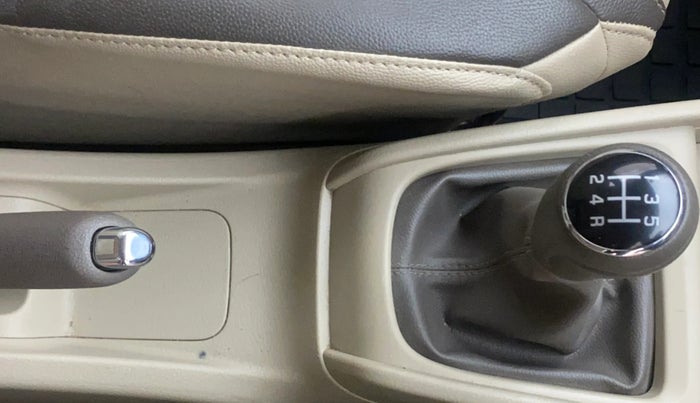 2021 Maruti Ertiga ZXI+ SHVS, Petrol, Manual, 21,258 km, Gear Lever