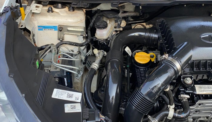 2021 Tata NEXON XZA PLUS SUNROOF PETROL, Petrol, Automatic, 31,729 km, Engine View - Right