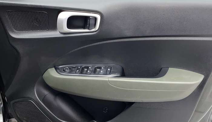 2021 Hyundai VENUE S 1.0 TURBO IMT, Petrol, Manual, 45,541 km, Driver Side Door Panels Control