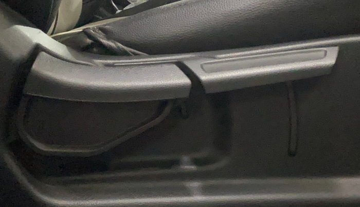 2022 Hyundai VENUE SX PLUS 1.0 TURBO DCT, Petrol, Automatic, 11,386 km, Driver Side Adjustment Panel