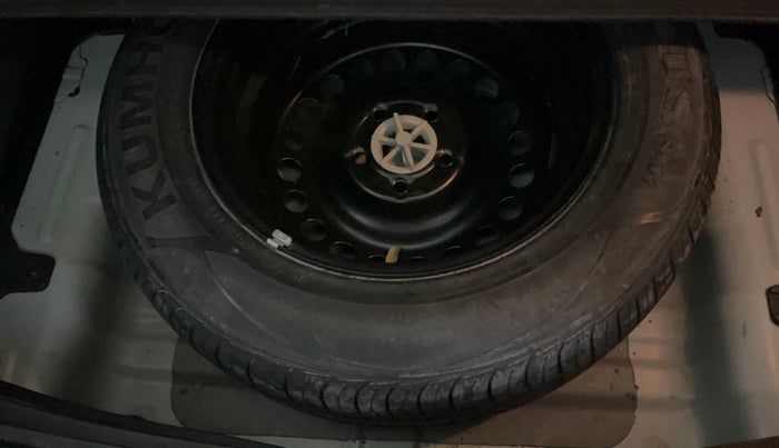 2017 Hyundai Creta E PLUS 1.6 PETROL, Petrol, Manual, 25,390 km, Spare Tyre