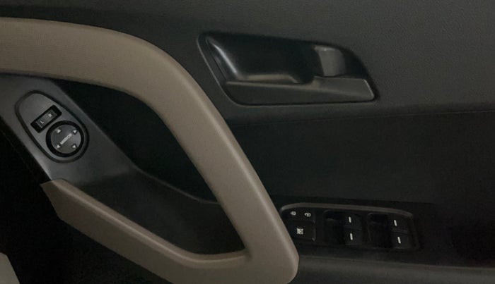 2017 Hyundai Creta E PLUS 1.6 PETROL, Petrol, Manual, 25,390 km, Driver Side Door Panels Control