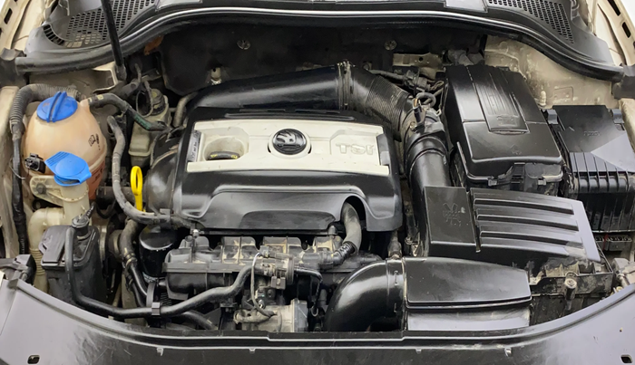 2014 Skoda Superb ELEGANCE 1.8 TSI AT, Petrol, Automatic, 64,620 km, Engine View