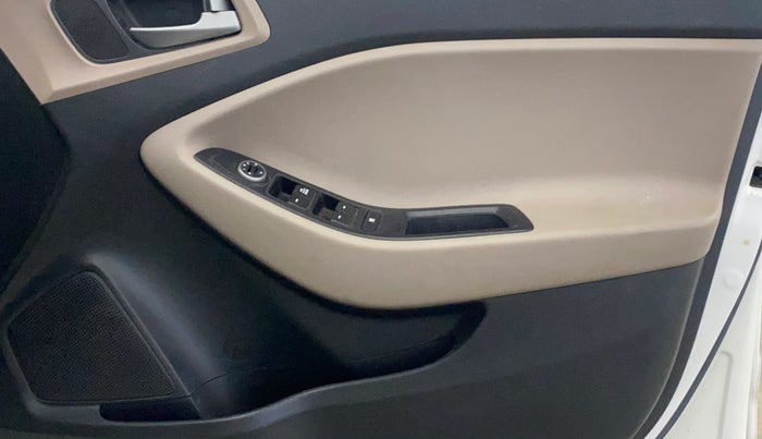 2018 Hyundai Elite i20 MAGNA EXECUTIVE 1.2, Petrol, Manual, 24,500 km, Driver Side Door Panels Control