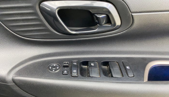 2022 Hyundai NEW I20 ASTA (O) 1.2 AT, Petrol, Automatic, 30,043 km, Driver Side Door Panels Control