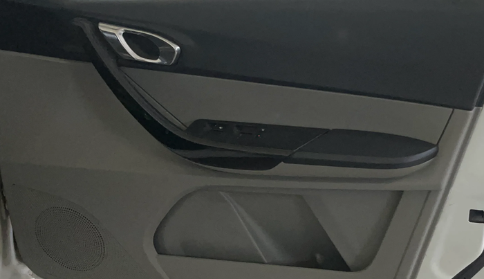 2019 Tata Tiago XZA PETROL, Petrol, Automatic, 87,598 km, Driver Side Door Panels Control