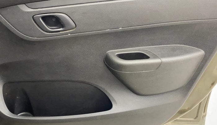 2023 Renault Kwid RXL 1.0 (O), Petrol, Manual, 15,885 km, Driver Side Door Panels Control