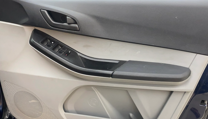 2021 Tata Tiago XTA PETROL, Petrol, Automatic, 68,681 km, Driver Side Door Panels Control
