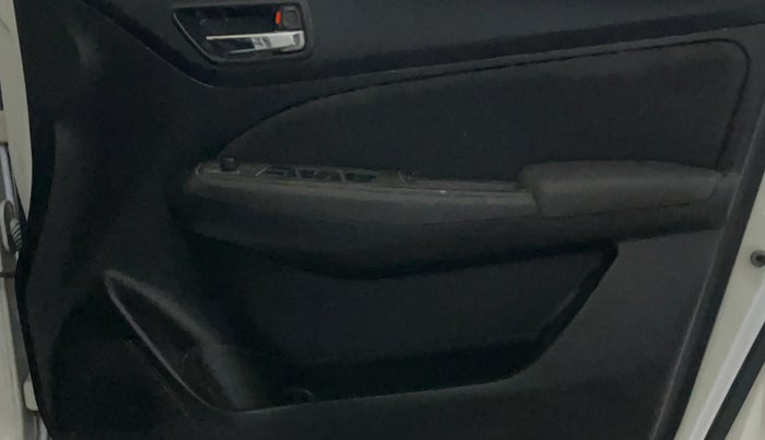 2018 Maruti Swift VXI AMT, Petrol, Automatic, 41,586 km, Driver Side Door Panels Control